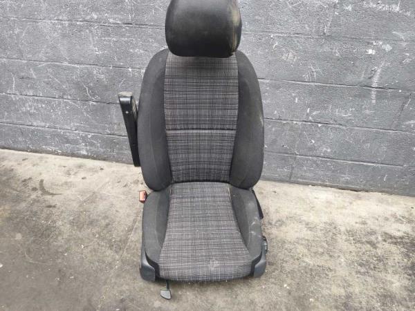 SIEGE AVANT GAUCHE MERCEDES - Vue 1